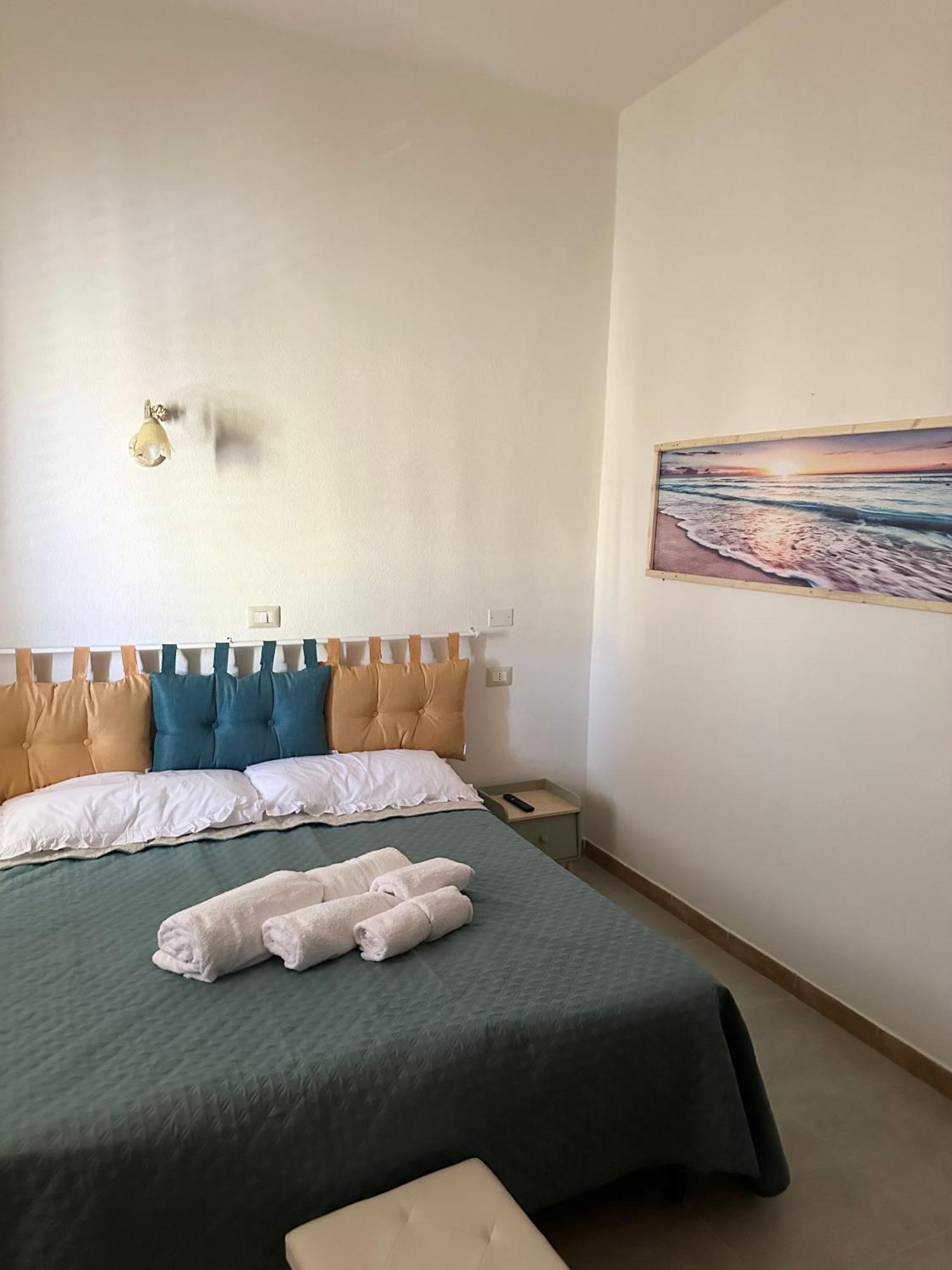 Moncici House Hotel Porto Torres Kültér fotó