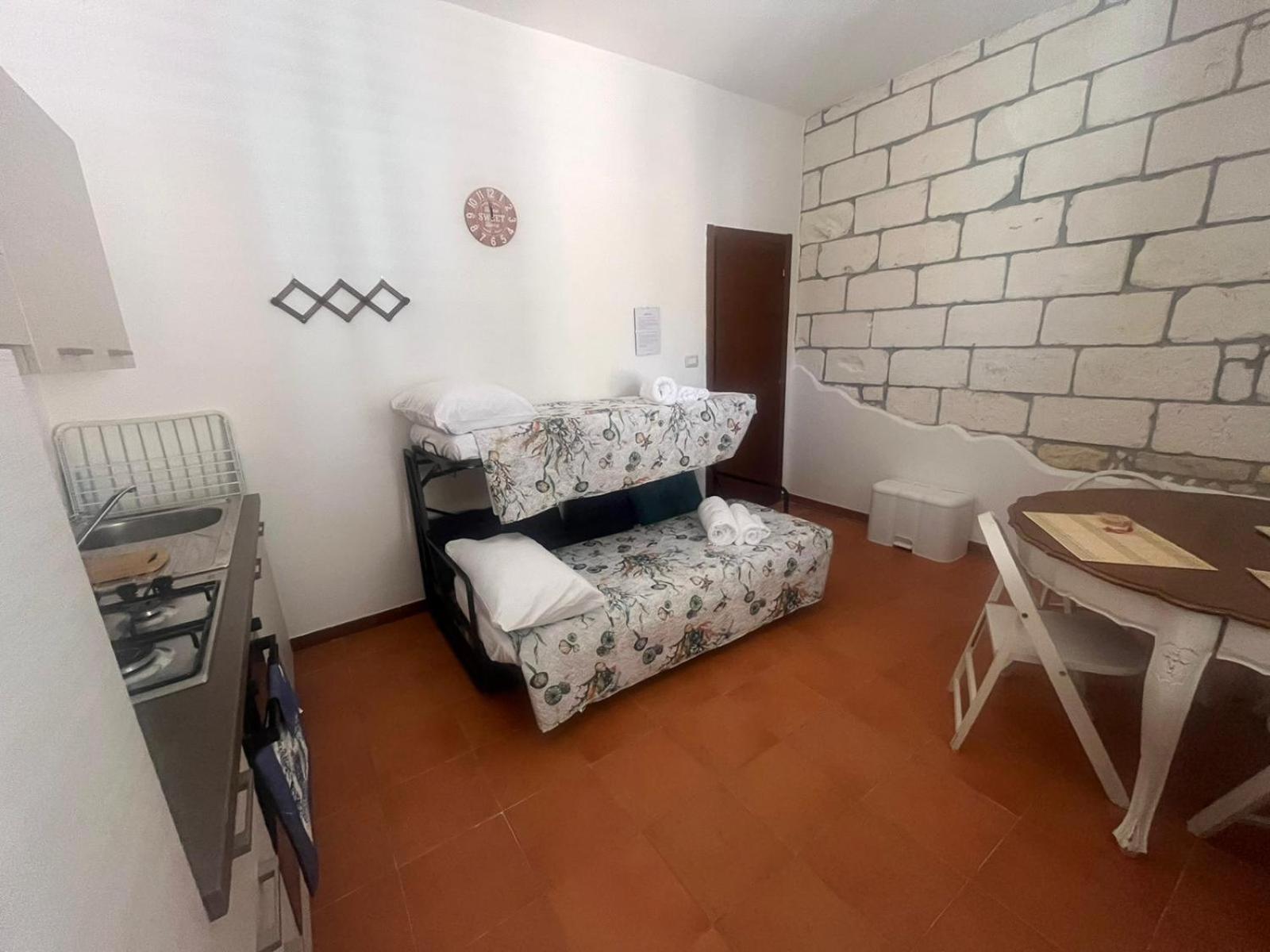 Moncici House Hotel Porto Torres Kültér fotó